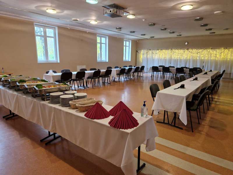 �j�vi lend�let: rendezv�nyhelysz�n �v eleji meetingekhez �s tr�ningekhez