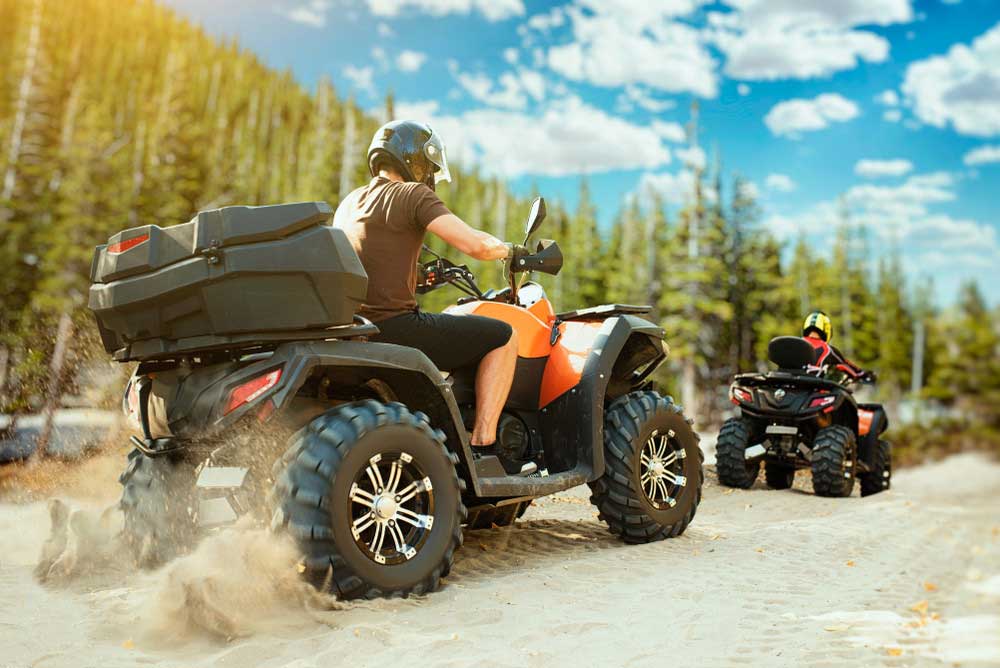 Quad t�ra Budapestt�l 25 km-re
